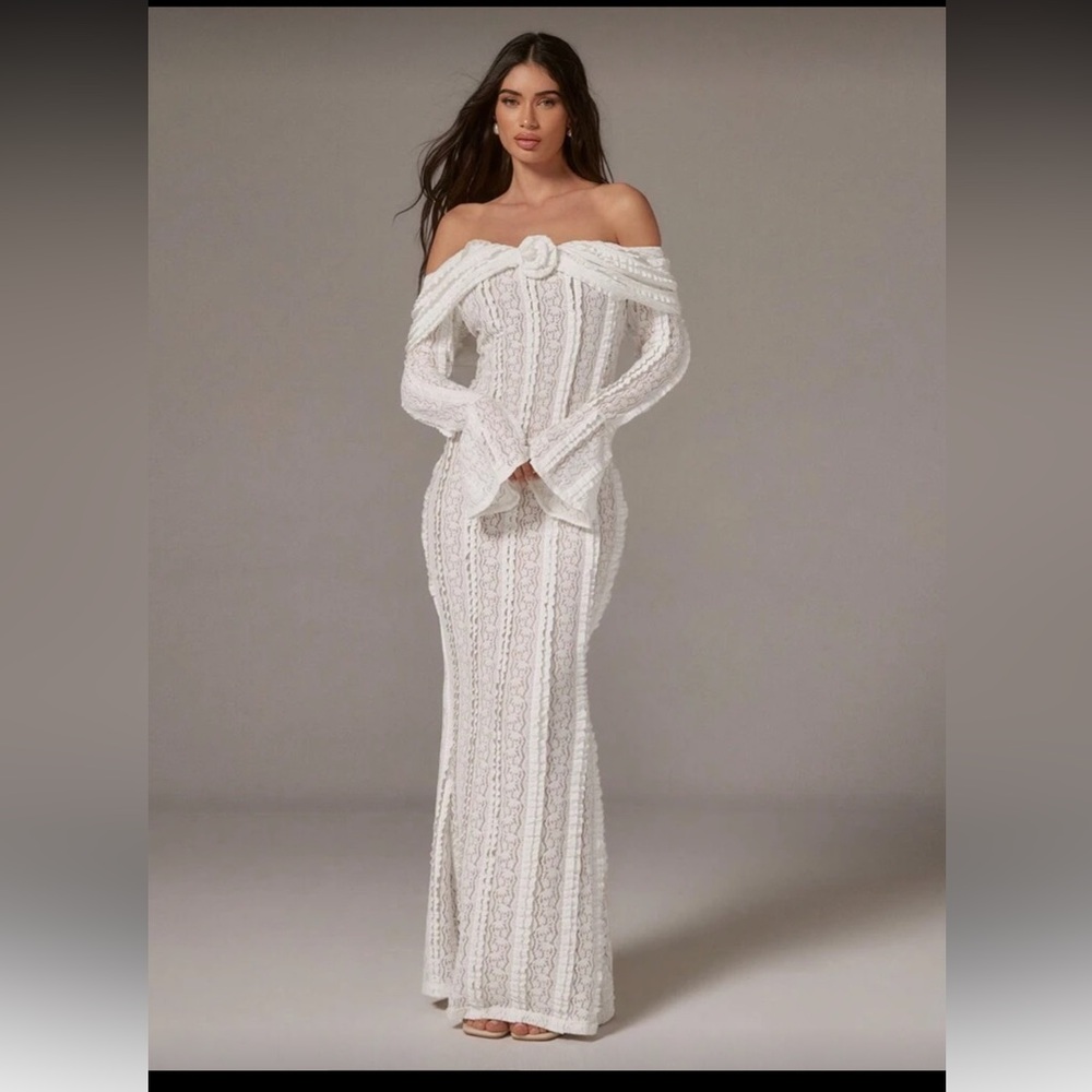 Elegant Off-Shoulder White Lace Dress